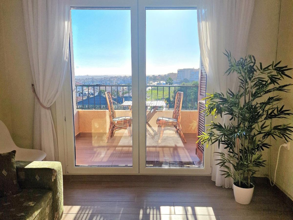 Cozy Apartment With Sea View Torrevieja Extérieur photo