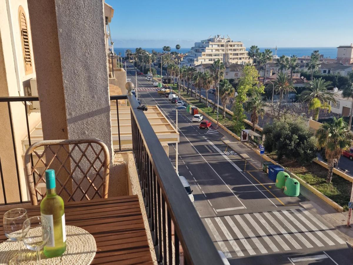 Cozy Apartment With Sea View Torrevieja Extérieur photo